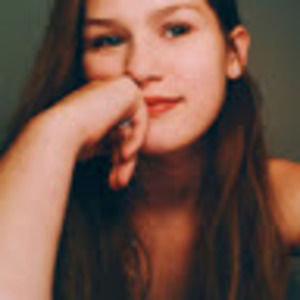 Meet your Posher, Lara